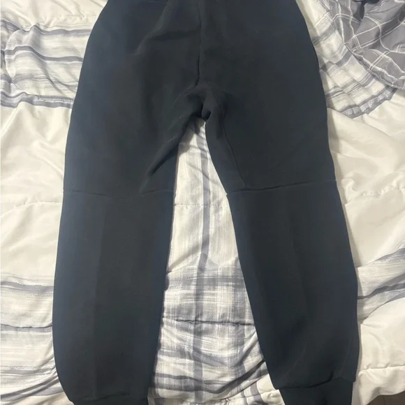 Nike Tech Jogger Pants - Picture 3 of 5